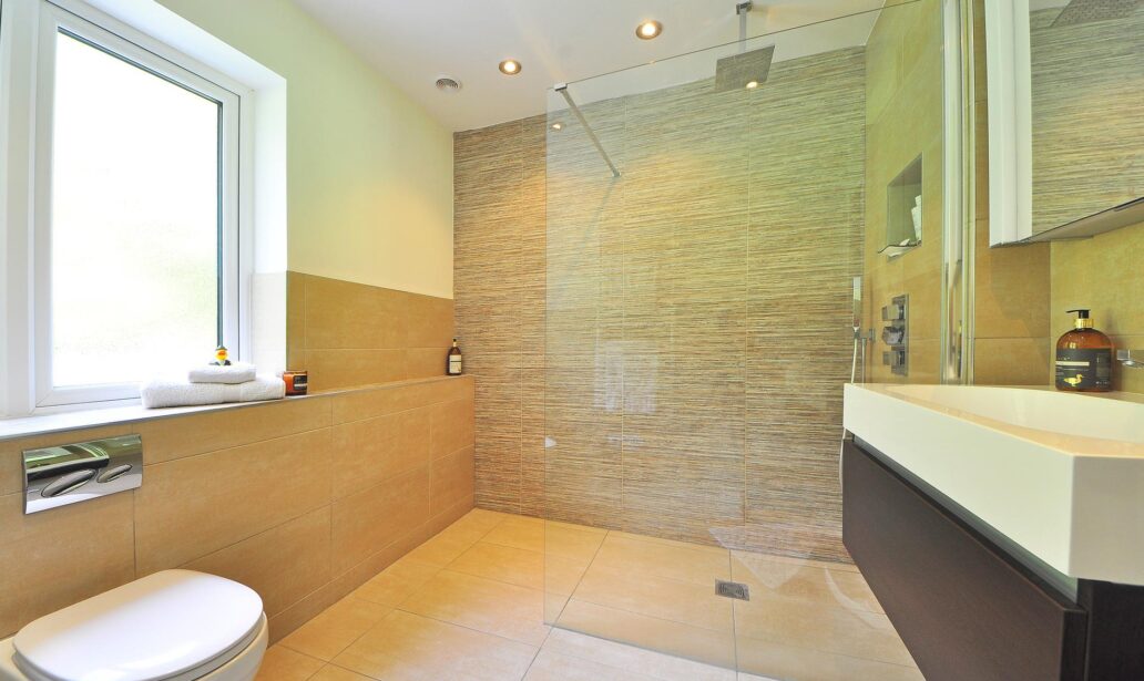 bathroom-gc29478b69_1920